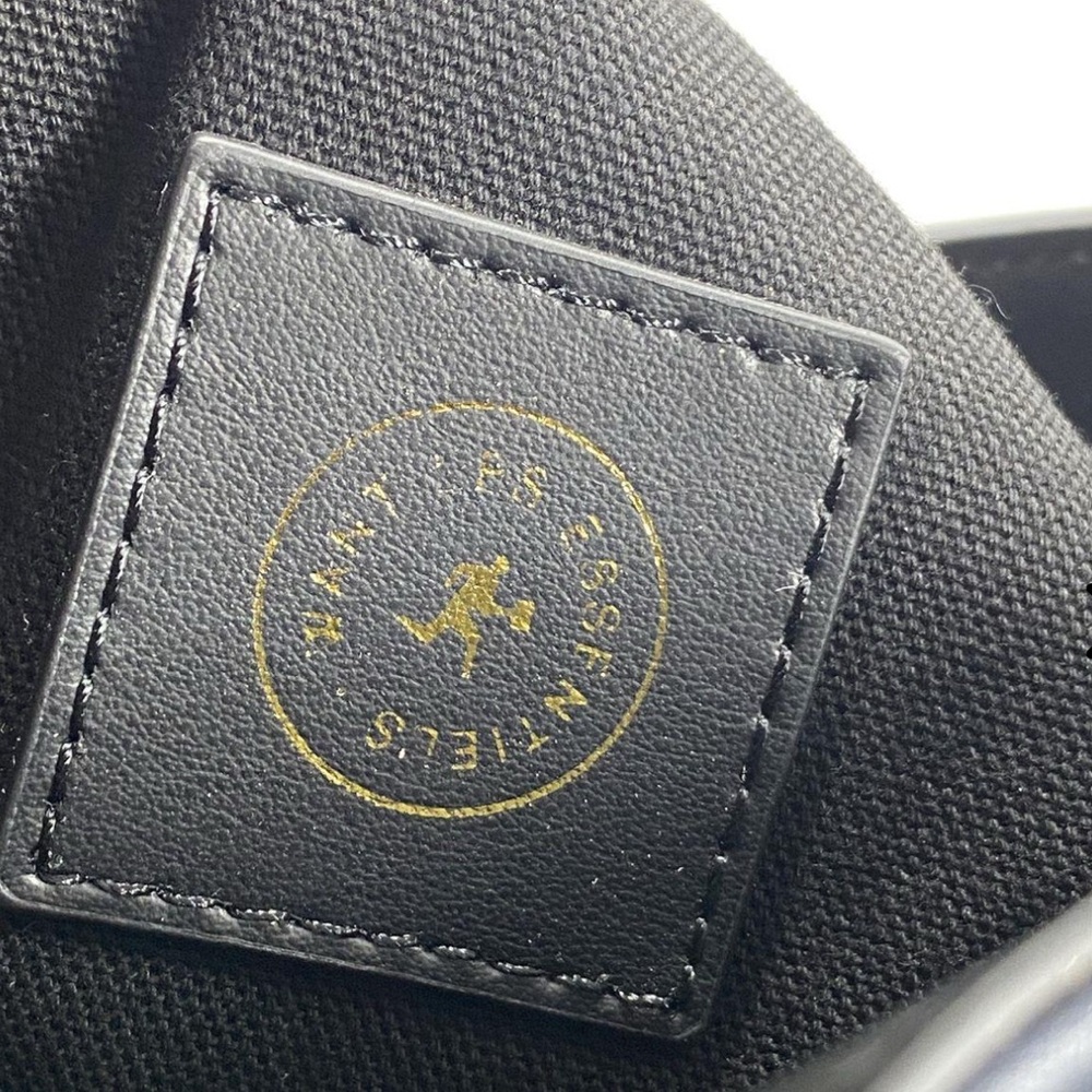 WANT Les Essentiels Cambria XL Genuine Leather Bucket Bag Navy & Black, NWOT - Picture 11 of 14